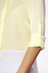 Żółto-Biała Koszula z Zawijanym Podpinanym Rękawem