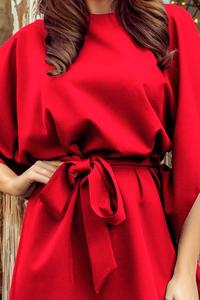 Czerwona Sukienka w Kształcie Motyla z Paskiem