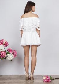 Biała Mini Sukienka z Koronką