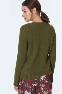 Zielony Sweter z Półkrągłym Dekoltem