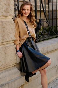 Bluza z Kapturem w Stylu Glamour -Bezowa