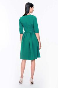 Zielona Sukienka Klasyczna z Rozkloszowanym Dołem